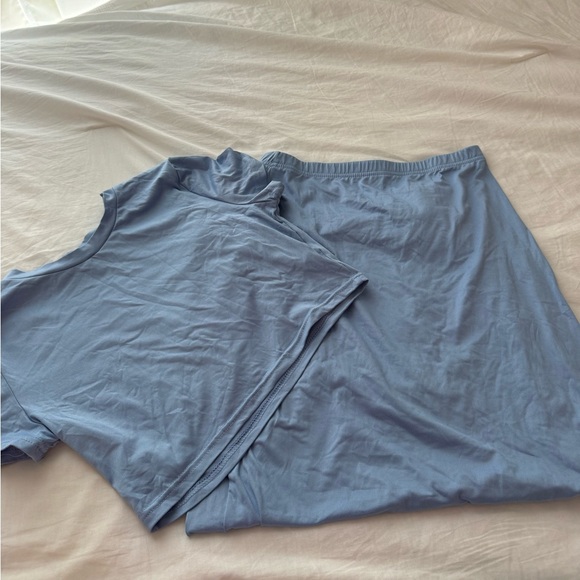 Matching set - Picture 2 of 2